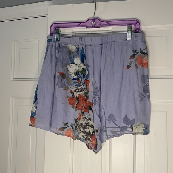 Two piece floral set - Picture 2 of 3